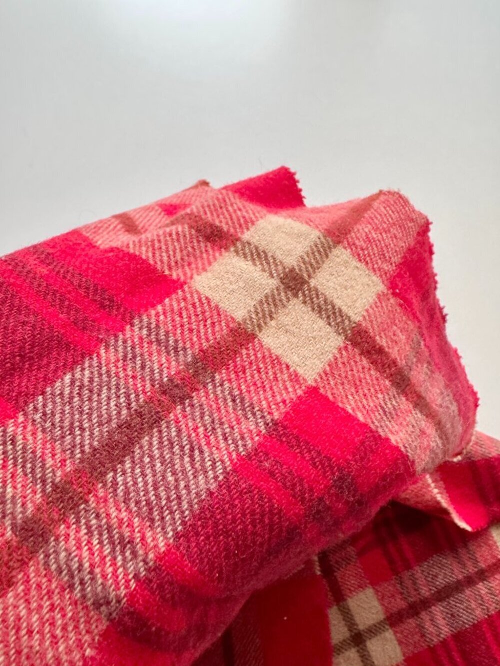 PARIS Red Tartan Check 100% Lambswool Fringed Rectangle Scarf - Picture 8 of 11